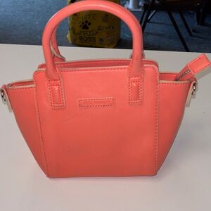 Vera Bradley Vibrant 🍑 Peach Mini Bag